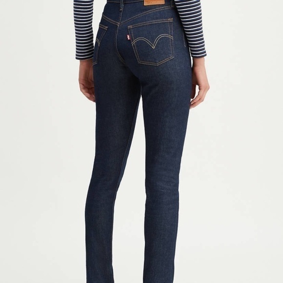 Levi's® Premium
501® STRETCH SKINNY WOMEN'S JEANS​ - Picture 4 of 7